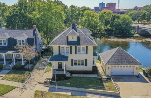 Near Northwest House | Irish River House - walk to ND!