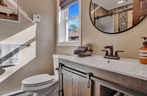 Briar Crest Woods Cabin | Iron Elk Cabin-Hot Tub, Pool Table & Fire Pit