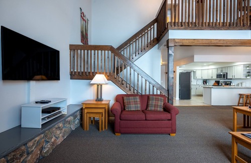 Lake Placid Condo | Iroquois Lodge u9 - Mtn. View/Walk to Main Street