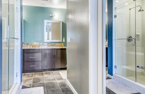 Airport Area Apartment | Irvine luxury apartment! Best location!