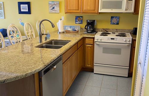 Fort Walton Beach Condo | IS #302- GORGEOUS GULF FRONT VIEWS TOP FLOOR!