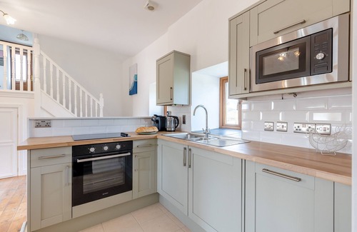Tywyn House | Isaf Rhoslefain - Two Bedroom House, Sleeps 4