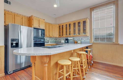 Historic District - North House | Isaiah Davenport-built Historic Row House, Near River St, Sleeps 14
