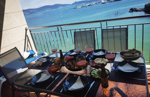 Sanxenxo Apartment | ISAMAR BELLAVISTA PLAYAS - BEAUTIFUL APARTMENT WITH TERRACE AT THE FOOT OF TWO BEACHES