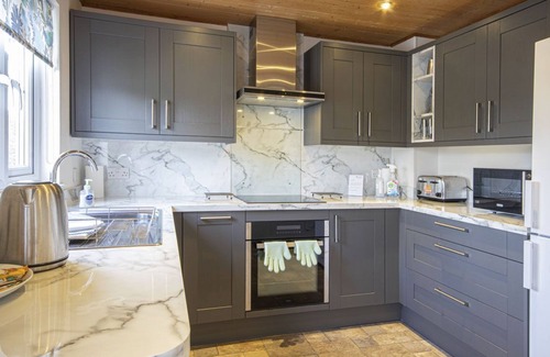 South Cerney House | Isis Lakes 79, Reflections (P)