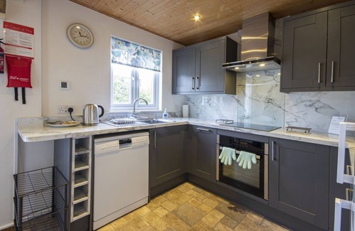 South Cerney House | Isis Lakes 79, Reflections (P)