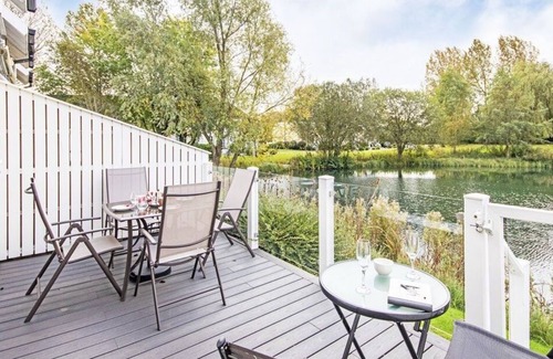 South Cerney House | Isis Lakes 79, Reflections (P)