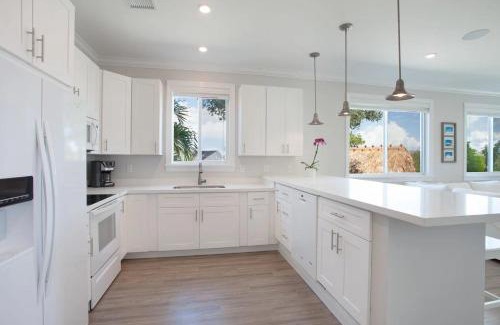 Islamorada Villa | Isla Honeydew - Waterfront Boutique Resort, Htd Pool, Dock, Walkable