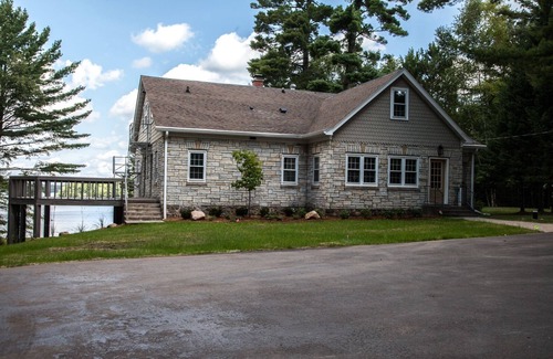 Manitowish Waters House | Island Bay Lodge on Island lake, Manitowish Waters, WI