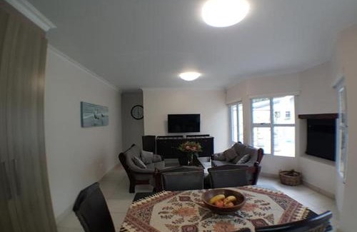 Great Brak River House | Island Breeze @ 70