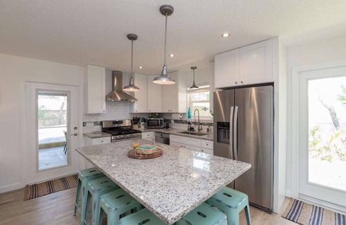 Butler Beach House | Island Breeze- Close to Beach w/Screened Lanai/Pool