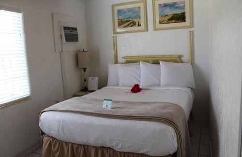 Venice Hotel | Island Breeze Inn - Venice