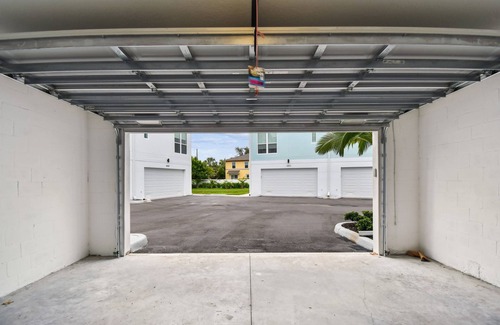 Coquina Key House | Island Charm meets Downtown Convenience
