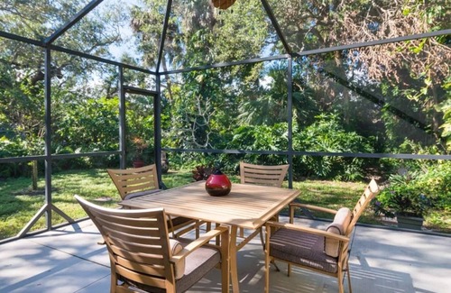 Wabasso Beach House | Island Cottage: A Short Walk to the Beach