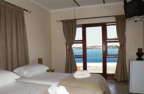 Luderitz House | Island Cottage Guesthouse
