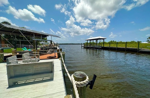 Matlacha Cottage | Island Cottage in Quaint Matlacha Florida. Amazing island life is a click away…