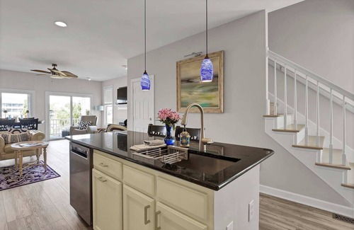 North Carolina Coast House | Island Dreams, Pet Friendly at the CB Lake