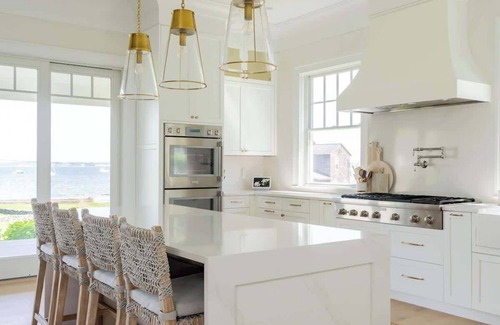 Jamestown House | Island Escape by Stay Newport