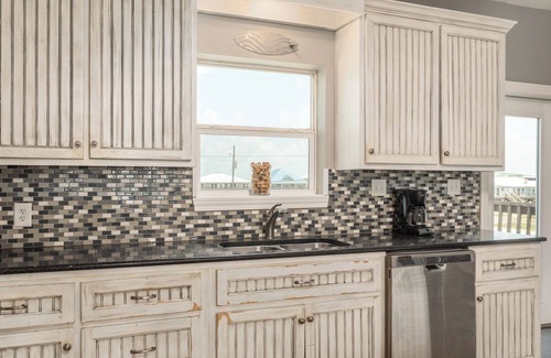 Dauphin Island House | Island Fever - Gulf Beach, POOL, 6 Bedrm/5 Bath, Handicap ramp, Sleep 20
