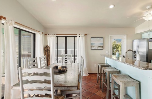 Placida House | Island Getaway, Gulf Front, Hammocks, Kayaks, 3/2, sleeps 6,thousands ft of deck