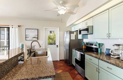 Placida House | Island Getaway, Gulf Front, Hammocks, Kayaks, 3/2, sleeps 6,thousands ft of deck