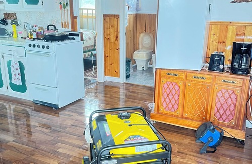 York Harbour Cabin | Island-getaways cottage rental and cod fishing. We do island tours upon estuary