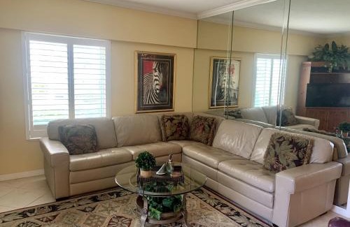 Siesta Key Apartment | Island House Beach Resort 10S