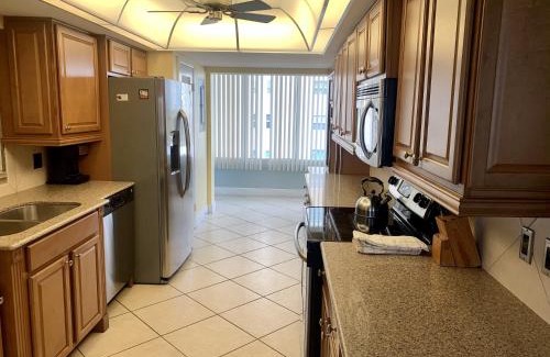 Siesta Key Apartment | Island House Beach Resort 16N