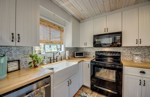 Placida House | Island Life Little Gasparilla Home Waterfront on the Bay w/Private Dock