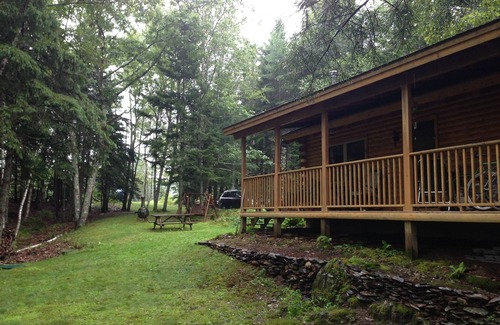 Islesboro House | Island log home in Maine with ocean views