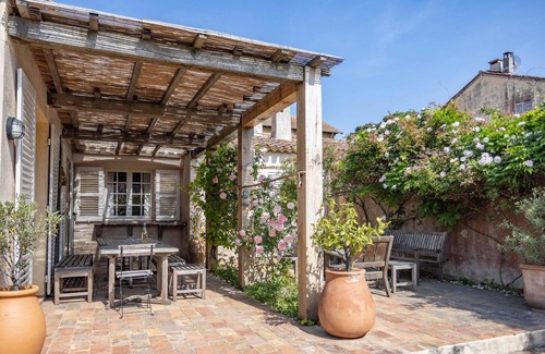 Porquerolles House | ISLAND OF PORQUEROLLES, FAMILY HOME IN THE CENTER OF THE VILLAGE