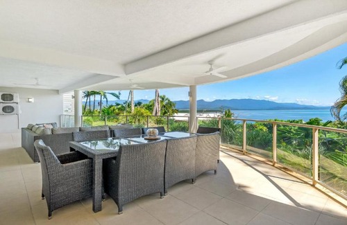 Port Douglas House | Island Point Villa 1 Port Douglas