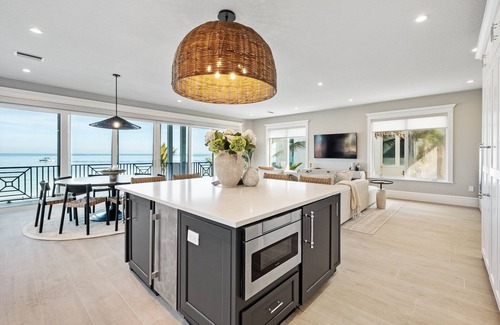 Anna Maria House | Island Retreat! Pool, Spa, Rooftop Views and Covered Outdoor Dining