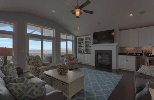 Holden Beach House | "Island Time All the Time" Here at this Beautiful Ocean Front Oasis