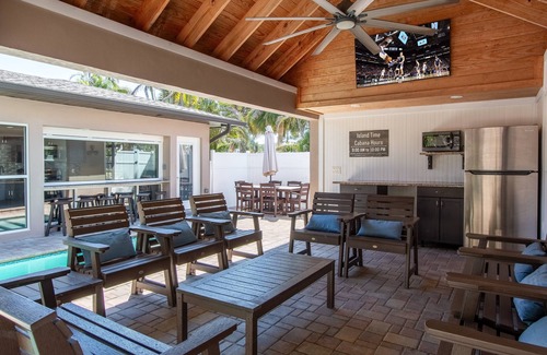 Clearwater Beach House | Island Time - Beach Pool Home