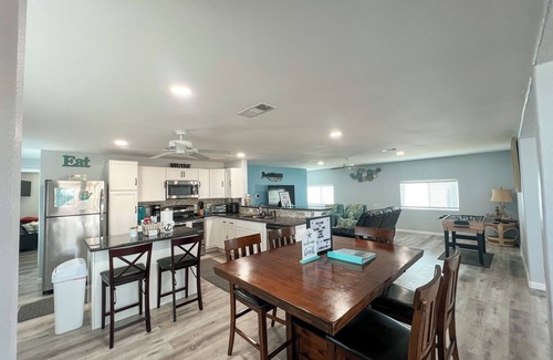 San Luis House | Island Tyme- Canal Waterfront Paradise with Sunset View!