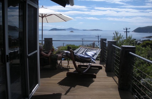 Goode Beach House | Island View