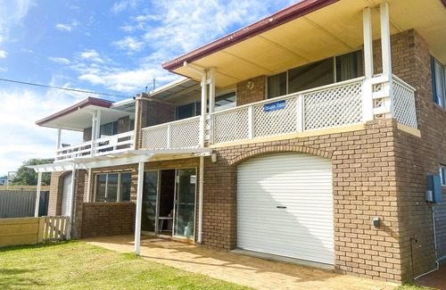 Lancelin House | Island View- Enjoy remarkable views of the ocean & our iconic Lancelin Island