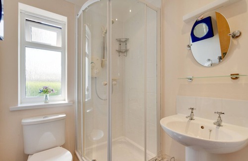 Thurlestone House | Island View - Three Bedroom House, Sleeps 5