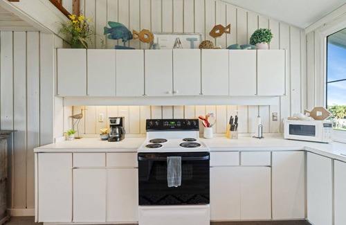 Cedar Key Villa | Island View: Waterfront condo