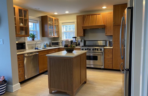 Nantucket Town House | Island’s best “walk everywhere” location. ❤️ 2025 dates still available!