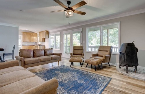 Shelby House | IslandTime! 6 Br/3Ba with your own private island!