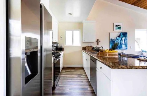 Hollywood House | Islandview Beach House, Hollywood Beach, Oxnard CA