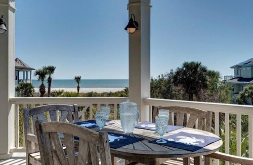 Isle of Palms House | 'Isle be Back' 5 57th Ave- Great Ocean Views, private pool, elevator
