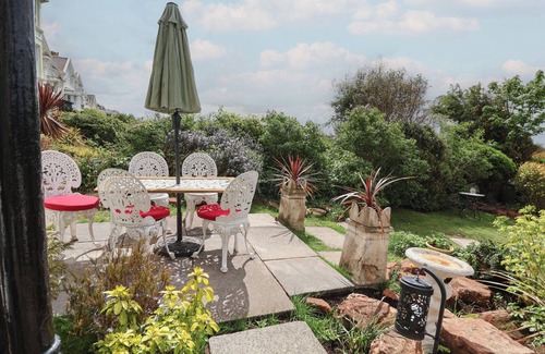 Waterloo Cottage | ISMAY BILLIARD ROOM APARTMENT - TITANIC INTEREST in Waterloo, Merseyside