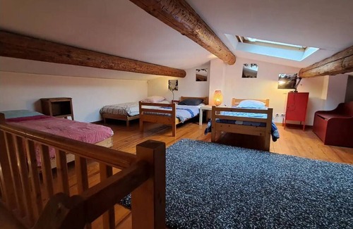 Ceyras Other | Isolated farmhouse in the heart of the vineyards