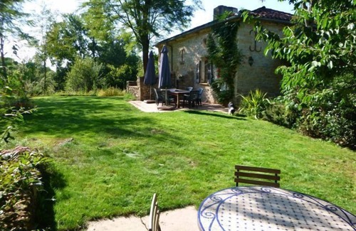Saint-Antonin Noble Val House | isolated house, heated pool, the quiet of a timber property and meadows