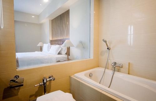 Cibodas Hotel | Istana Nelayan Hotel & Convention Powered by Archipelago