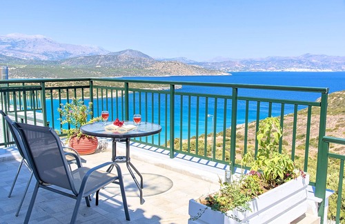 Istron House | Istron Beachside Maisonette