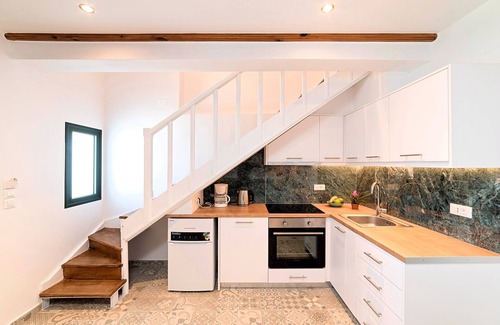 Istron Apartment | Istron Beachview Maisonette